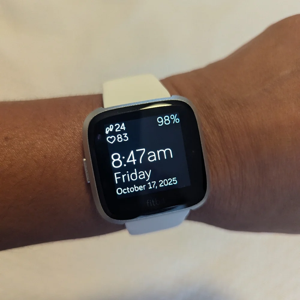 Fitbit Versa Lite Smartwatch - Women